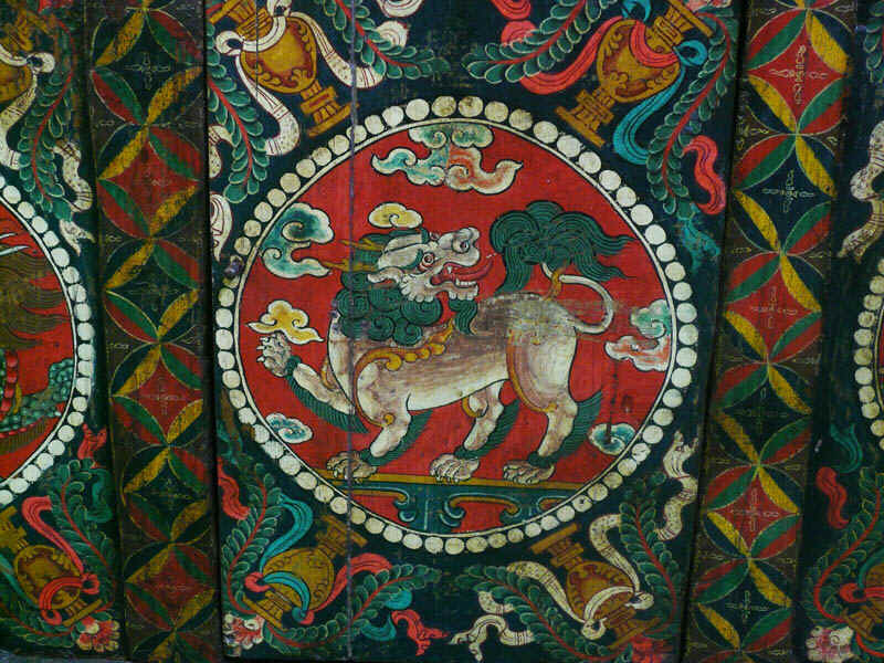 Bamyan Mobili e Oggetti d'Arte Orientale - Etnografia - Madia Policroma in conifera Himalayana - Tibet centrale - 94x38x83